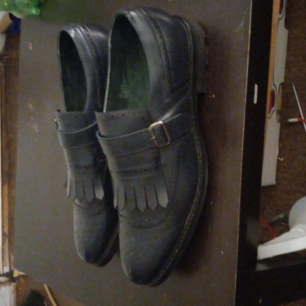 Shoes - Picture 3 of 5